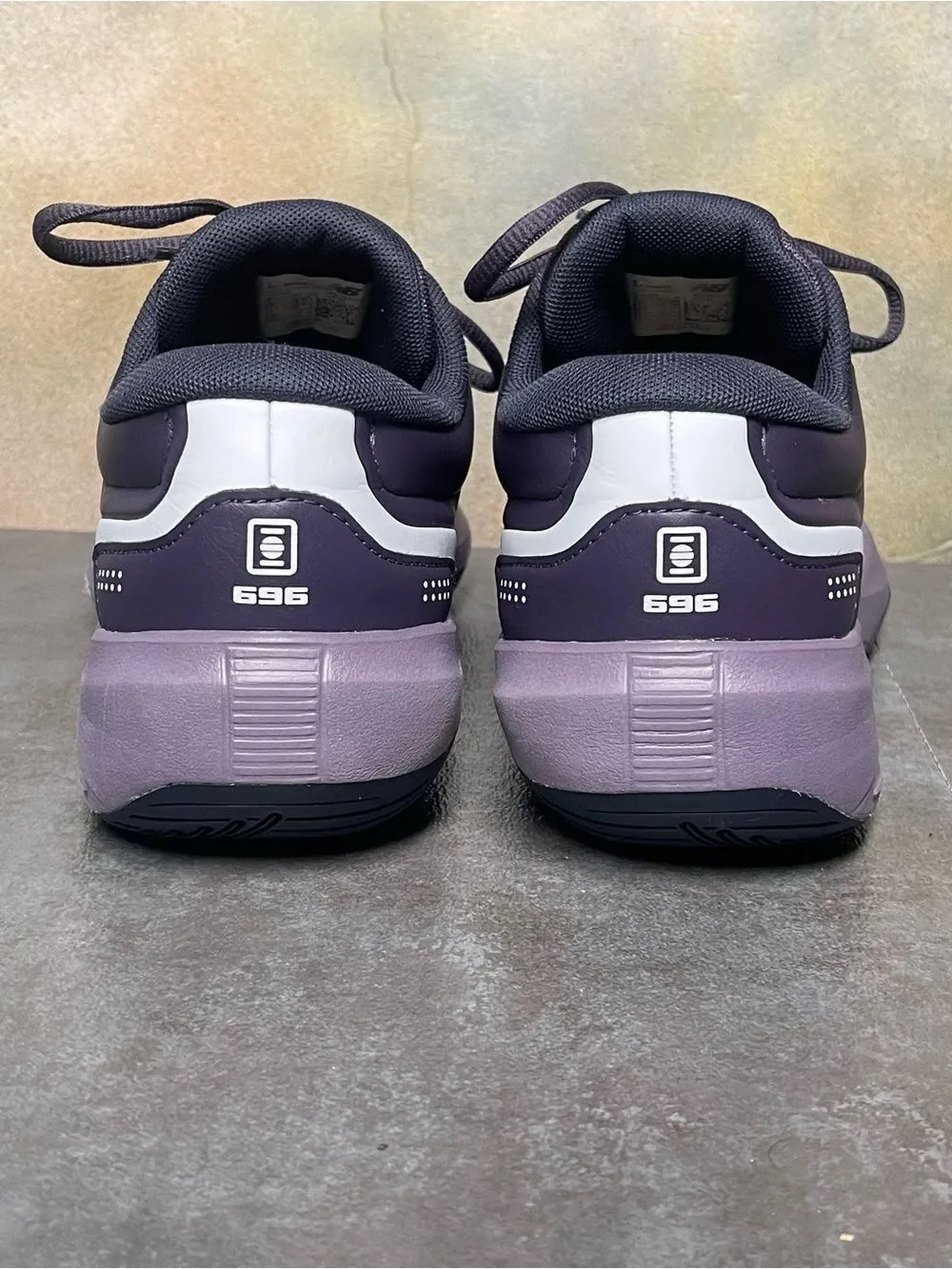 New Balance 696v5 Women’s Wide Plum Purple Tennis Shoes Size 9D